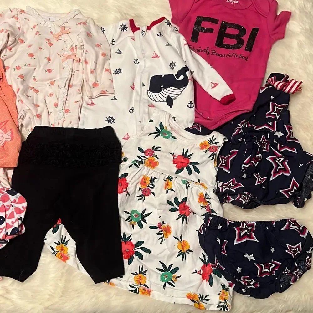 Lot of 15 pieces of baby clothes: Size 3-6 months